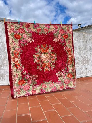 MAJESTUOSA pieza religiosa colcha antigua altar