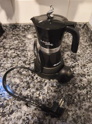 Cafetera Moka Eléctrica Negra