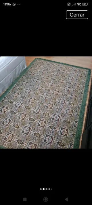 Alfombra decorativa con flecos