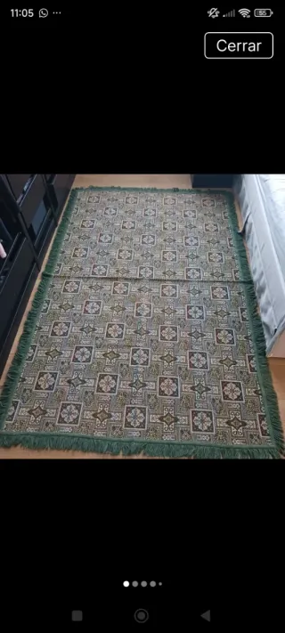 Alfombra decorativa con flecos