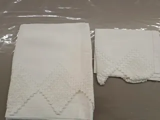 Asciugamani in lino con pizzo