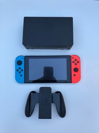 ¡COMO NUEVA! Nintendo switch con accesorios