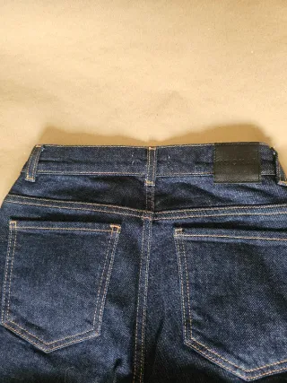 Pantalón vaquero azul marino