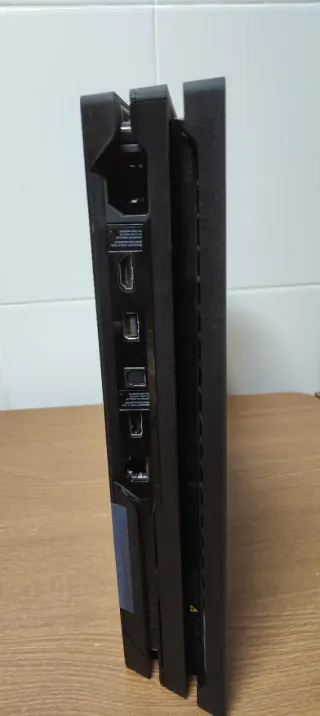 PS4 Pro 1TB Nero e 1 Controller