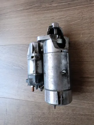 Motor de arranque Seat 600