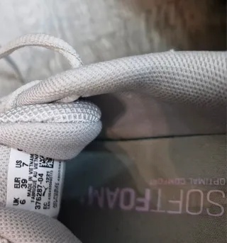 Zapatillas deportivas Puma grises y rosas