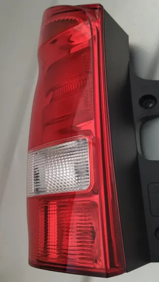 Piloto Trasero Mercedes Vito A4478200064