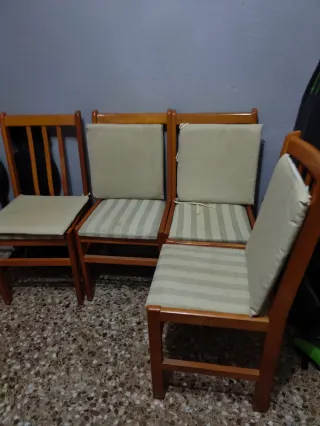 Lote 4 sillas comedor madera cerezo