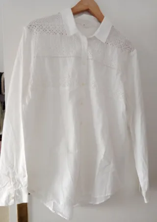 Blusa blanca bordada