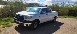 Toyota Tundra 2010