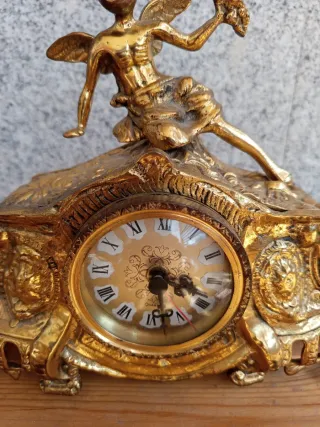 Reloj y Candelabros Antiguos de Bronce