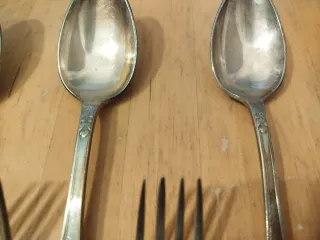 Juego 12 cubiertos baño plata