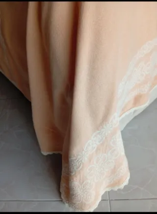 Copriletto in cotone colore albicocca