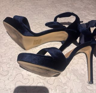 Sandalias de tacón azul terciopelo
