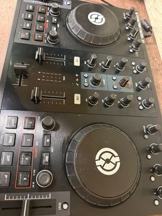 Native Instruments Traktor Kontrol S2 MK2