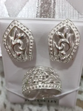 Juego Plata: Pendientes y Anillo
