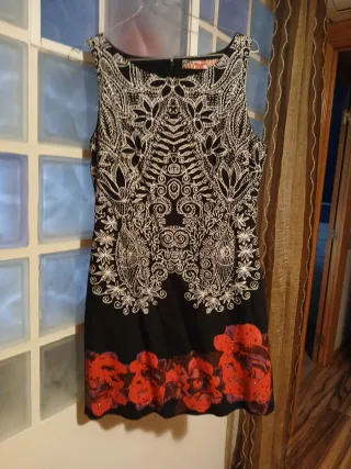 Vestido Desigual Negro y Rojo