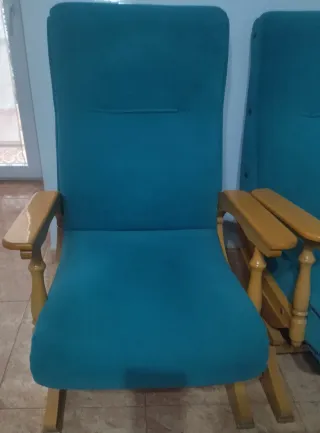 Butacas balancín de tela y madera