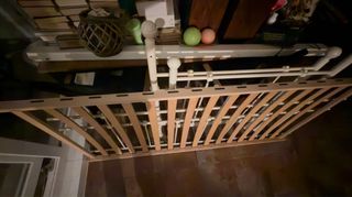 Cama diván de forja IKEA blanca.