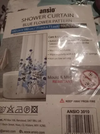 Cortina de baño de tela