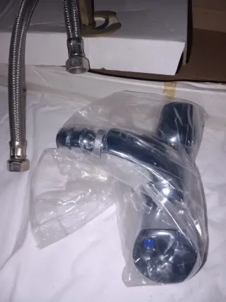 Grifería de dos mandos a estrenar