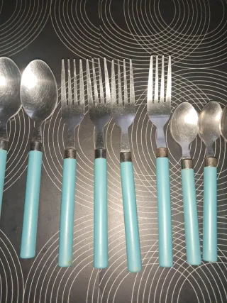 Set de 4 Cucharas y 4 Tenedores