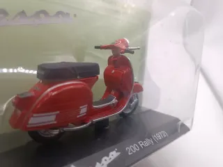 Modellino Vespa 200 Rally (1972) Rosso