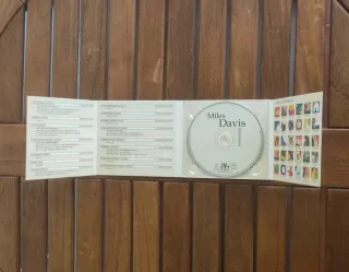 Lote 2 CDs Jazz: Miles Davis, John Coltrane