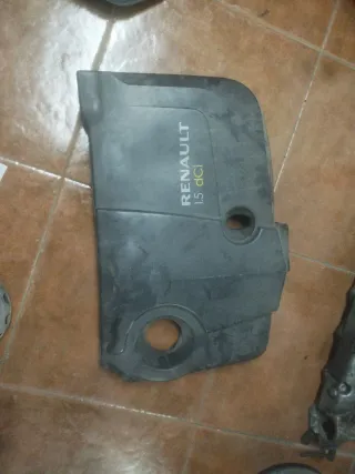 Tapa embellecedor motor Renault 1.5 dCi