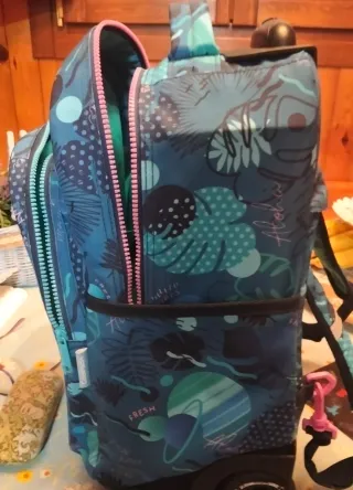 Mochila con ruedas infantil