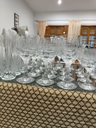 Juego de copas de cristal