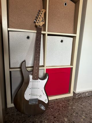 Guitarra Cort Eléctrica Marrón