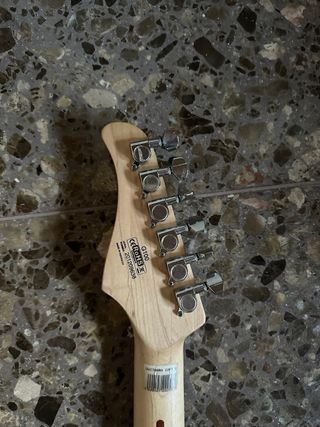 Guitarra Cort Eléctrica Marrón