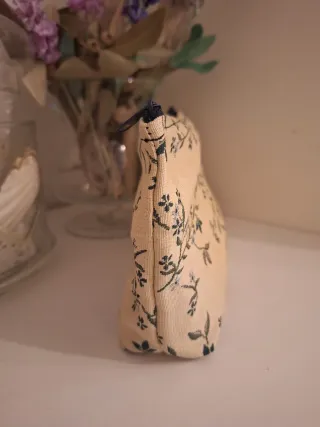 Astuccio Borsellino con Motivo Floreale