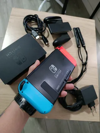 Nintendo Switch seminuevo completa