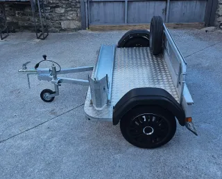 Remolque transversal moto marca ESVA