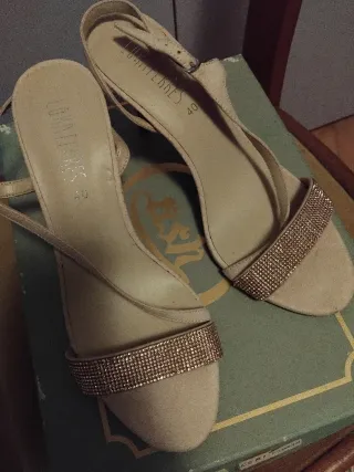 Sandali eleganti beige con strass oro n.40
