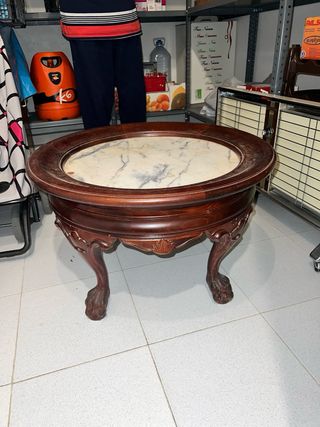 Mesa modelo Reina Ana de madera y mármol