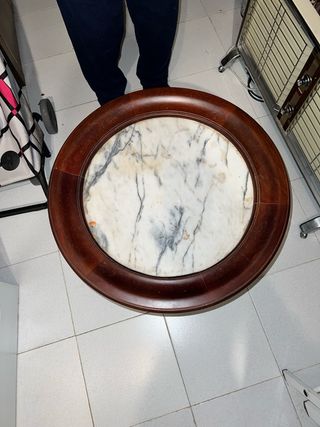 Mesa modelo Reina Ana de madera y mármol