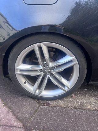 Llantas audi 19 Vendo o cambio por llanta 20