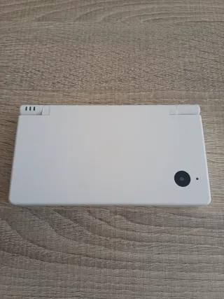 Pacchetto Nintendo DSi con 10 giochi