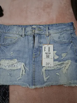 Pack de falda ,dos pantalones cortos y vestido