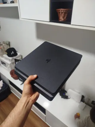 PS4 (PlayStation 4) Negra