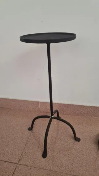 Mesa auxiliar metal envejecido Zara Home