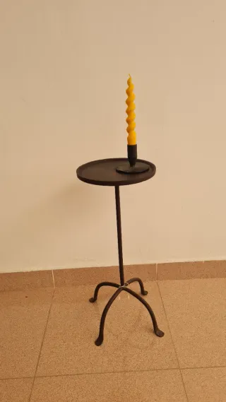 Mesa auxiliar metal envejecido Zara Home