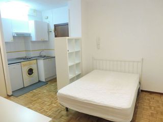 Estudio en alquiler en Cuatro Caminos en Madrid