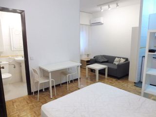 Estudio en alquiler en Cuatro Caminos en Madrid
