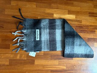 Sciarpa Acne Studios a quadri grigia e nera