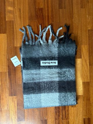 Sciarpa Acne Studios a quadri grigia e nera