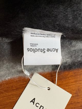 Sciarpa Acne Studios a quadri grigia e nera